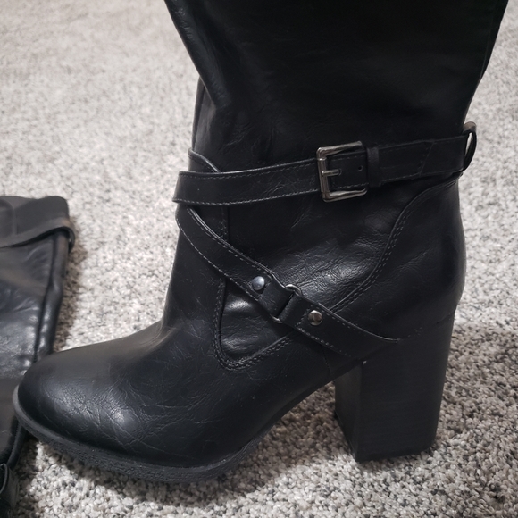 NEW Knee High Heeled Boots - Picture 3 of 16